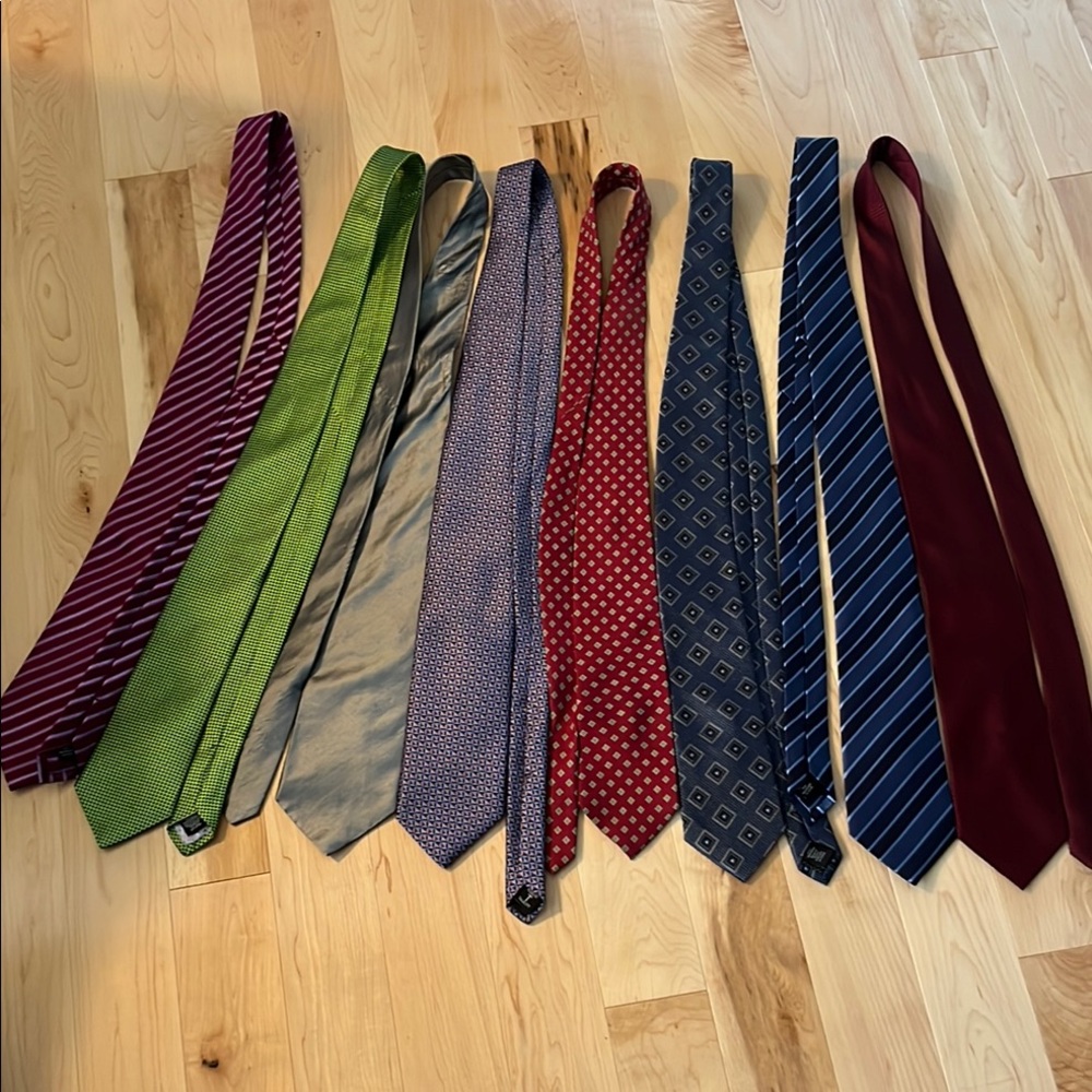 David Donahue Elegant Green and Gray Ties